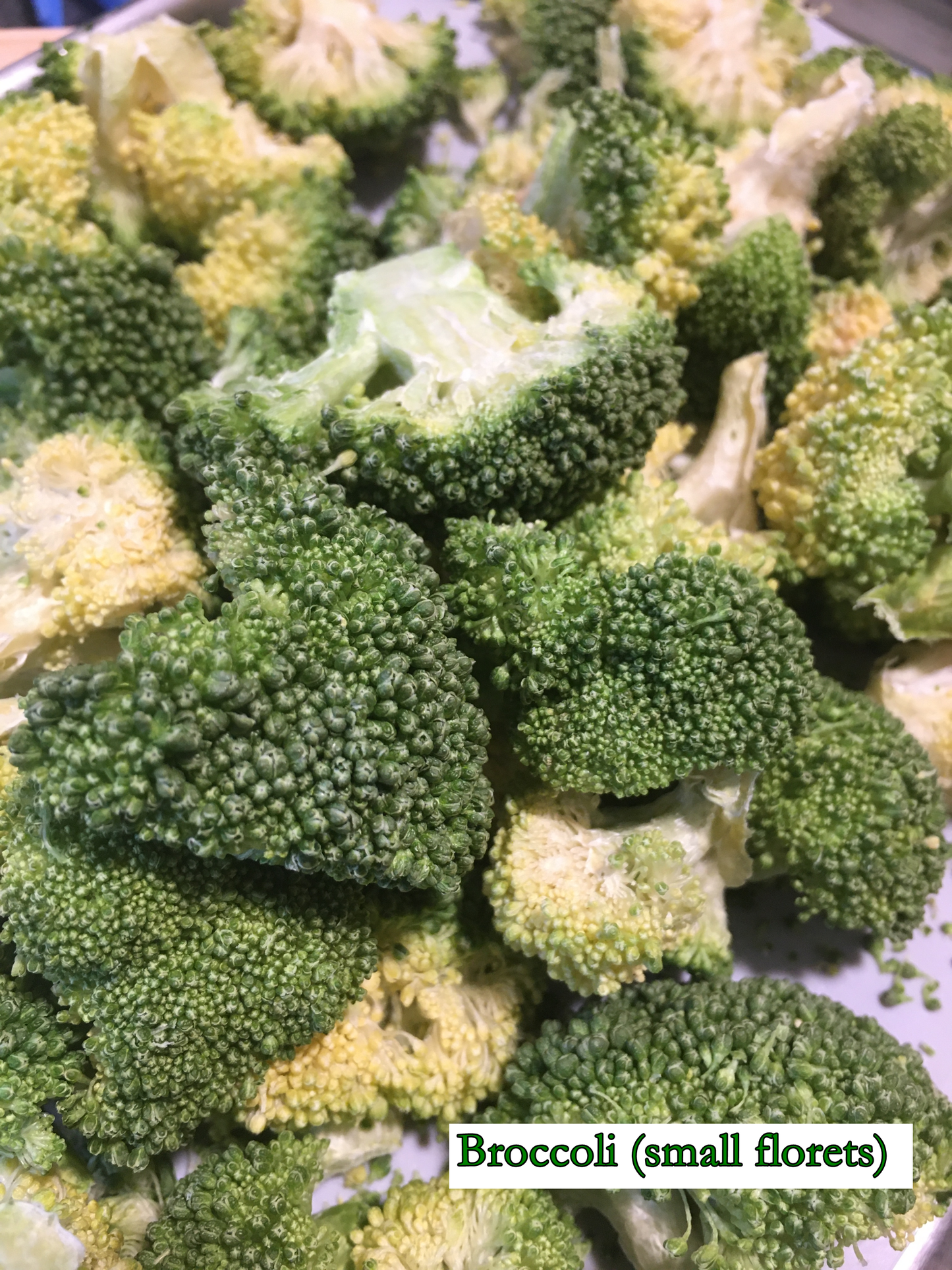 freeze-dried broccoli, small florets, green outer and lighter green middle, very dry