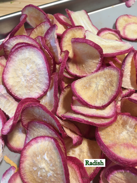 freeze-dried radishes, thinly sliced, red skin and white flesh, very dry